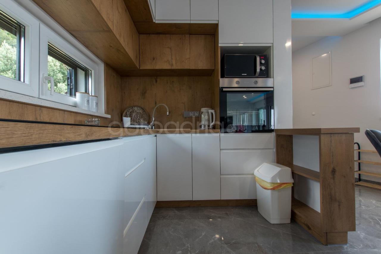 מאקרסקה Seashell - Luxury Seaview Apartments מראה חיצוני תמונה