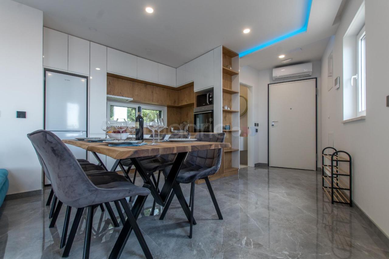 מאקרסקה Seashell - Luxury Seaview Apartments מראה חיצוני תמונה